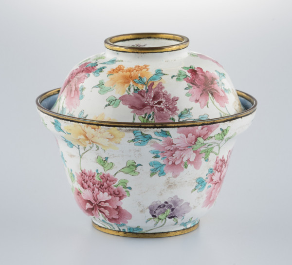 中西典雅結晶琺瑯展 盡覽古今珍貴器具/首飾/畫作