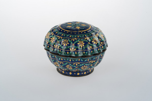 中西典雅結晶琺瑯展 盡覽古今珍貴器具/首飾/畫作