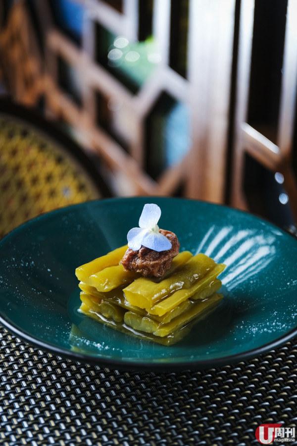 跑馬地精品菜館 心機沙薑生煎雞 / 超甜鮮鮑黑蒜燉雞湯