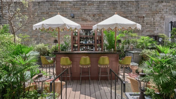 情人節餐廳｜中環大館古蹟英式倫敦餐廳 莊嚴氣派裝潢打卡一流/限定浪漫情人節套餐