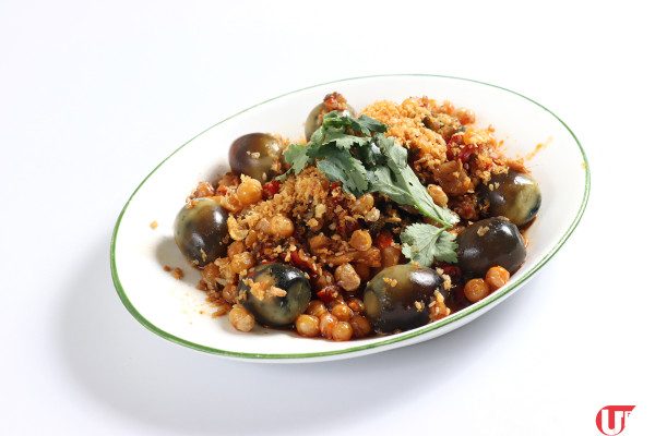 渣華道街市人氣店小二 搬去北角 / 必試刁鑽指天翅