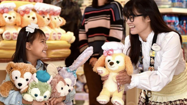 香港迪士尼樂園2月舉辦園區招聘日 逾600個全職兼職空缺！做滿半年再派$6000獎金 