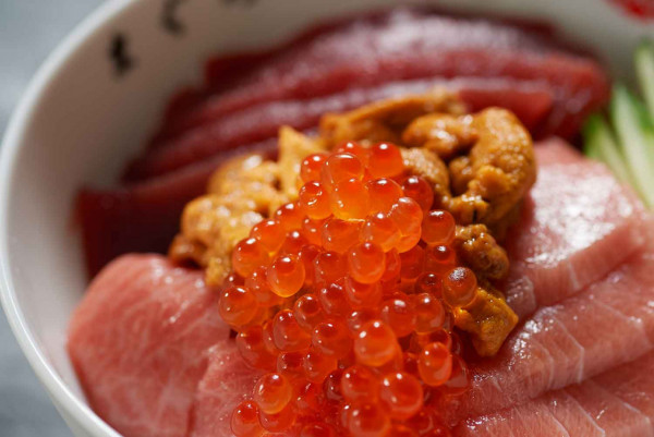 日本美食2023|米芝蓮壽司大師監修「吞拿魚丼」 港幣起！嚴選新潟米及吞拿魚部位 