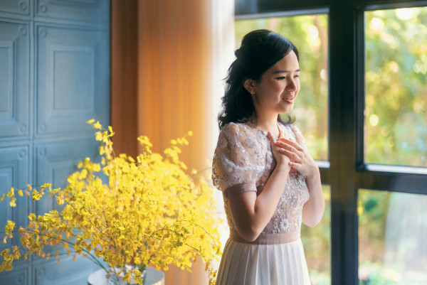 「無限亮」共融舞台藝術2月登場 視障女高音蕭凱恩《歌聲魅影》名曲揭幕