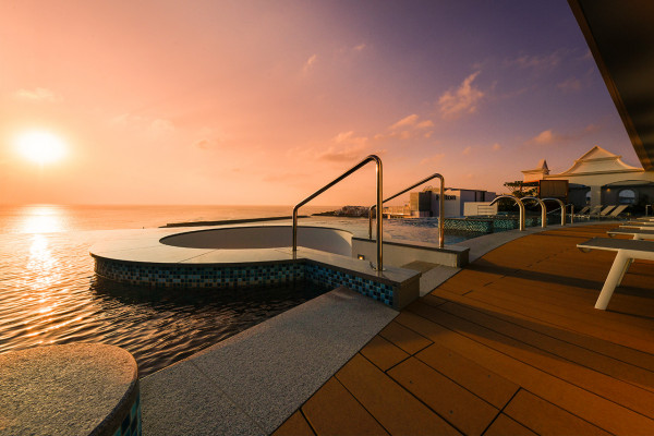 沖繩美國村全新豪華溫泉度假酒店 設無邊際泳池+罕見天然溫泉 