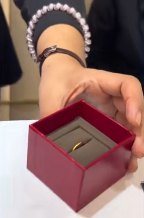 內地婆婆拾獲銀戒指佩戴多時 乖孫驚見刻有5個字即勸：趕緊棄掉 