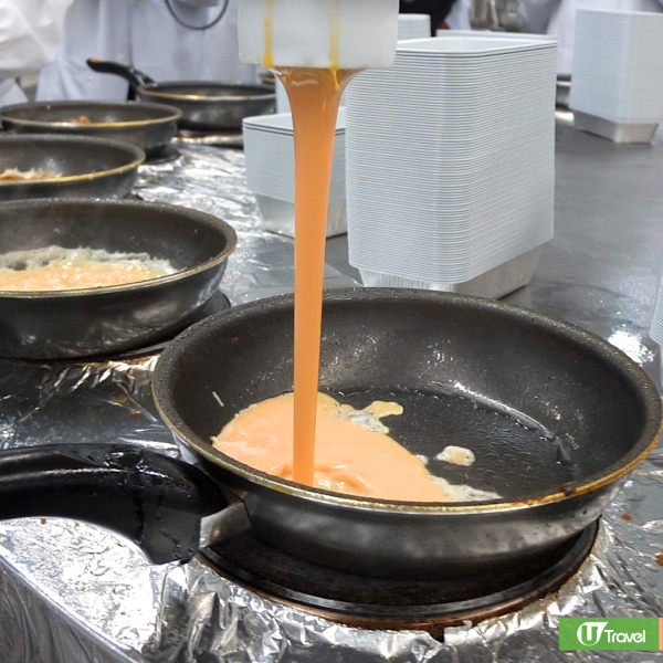 直擊國泰廚房！飛機餐製作過程大公開 全新Menu增大量港式餐點 歷時9個月研發地道蛋撻 