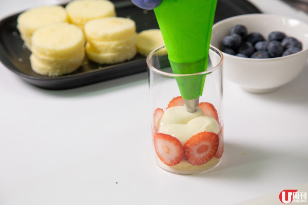 專業甜品廚指導 神還原慕絲罐罐蛋糕