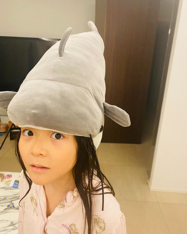 《超人回來了》秋小愛13歲生日!父母PO相慶祝感性落淚!近照判若兩人