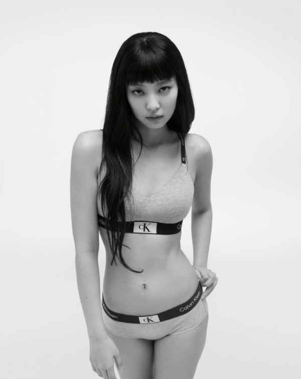 Jennie最新Calvin Klein廣告照出爐官網一度404！全新純色內衣造型照！官網清貨勁減5折