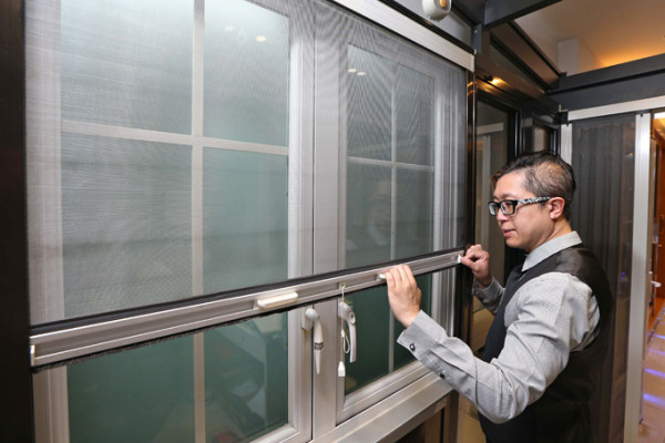 新聞熱話：3歲女童疑倚窗失衡墮樓   專家建議：除咗裝窗花，3方法可減低意外