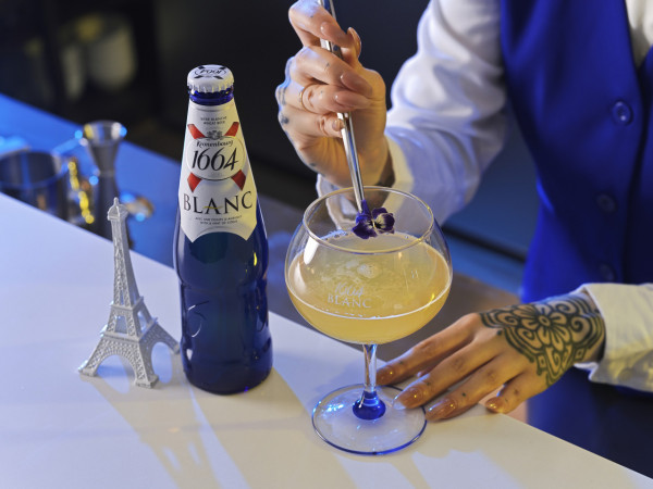 1664 Blanc夥拍本地著名調酒師Jade Lau推出白色情人節雞尾酒！附簡易調製教學