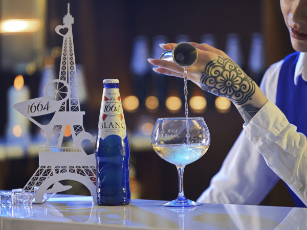 1664 Blanc夥拍本地著名調酒師Jade Lau推出白色情人節雞尾酒！附簡易調製教學