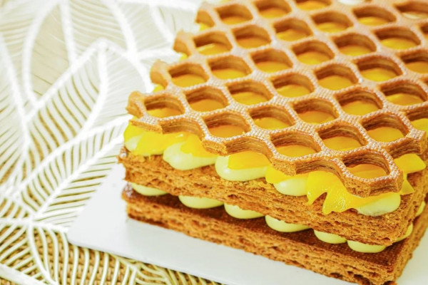 全港15間生日蛋糕推介  千層酥皮拿破崙蛋糕／罐裝蛋糕／打卡蛋糕