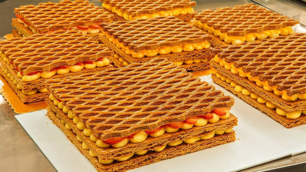 全港15間生日蛋糕推介  千層酥皮拿破崙蛋糕／罐裝蛋糕／打卡蛋糕