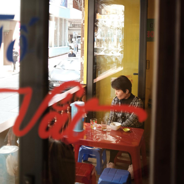 上環好去處｜全新正宗越南街頭風餐廳！特色黃牆+紅膠椅/鮮製越式法包/雞蛋咖啡（附餐廳地址/營業時間詳情）