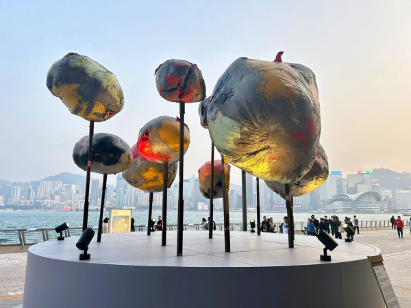 世界級大型藝術裝置暫駐K11 Musea 30個巨型彩球組成迷你宇宙