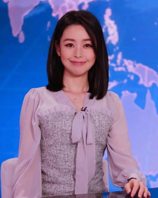 TVB新聞女主播林婷婷搭地鐵示範當眾除口罩 網民激讚「最美新聞之花」被口罩封印的高顏值