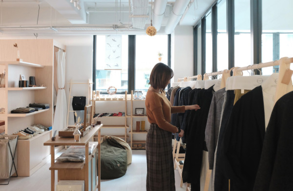 荔枝角日本選物概念店 首次OUTLET  日本製傢俬、家品、服飾半價、部份低至1折