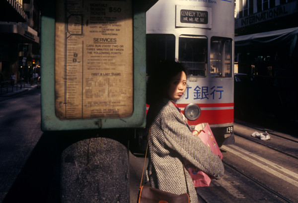 《香港街頭》展何藩等攝影師作品 看50年代至今我城街貌