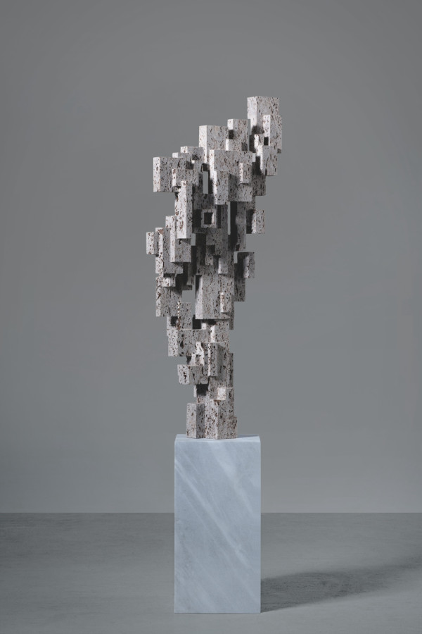 藝術家Polo Bourieau走遍世界開鑿石材 《Urban Rocks》展手製雕塑
