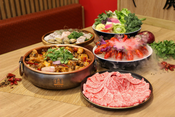 台式古早味火鍋店全新雞煲火鍋吃到飽套餐 90分鐘任食⼲鍋雞煲／安格斯⽜⼩排／海斑／送冰鎮小龍蝦