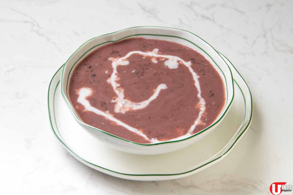 椰子主題甜品店 滋潤桃膠雪燕椰皇燉蛋白