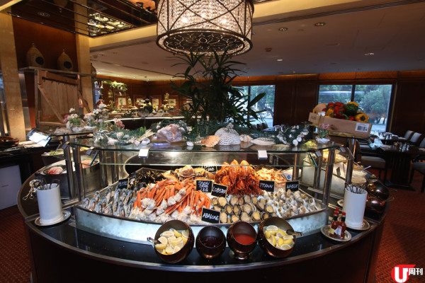 文華東方酒店快船廊 688 元 4 小時自助餐 / 狂食海鮮 + 燒牛肉 + 經典芝士蛋糕