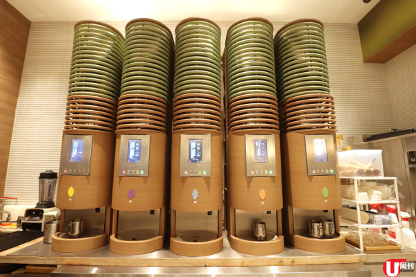 茶飲店首推 AI 泡茶機 紅白黑青茶沖 Mocktail  / 刁鑽日本蘭王蛋雞蛋仔