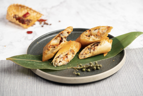 中環創意新派川菜小店「辨面館 BMG」   川弄醬燒牛肋骨／金沙虎蝦丸／蝦球伴麵／紅燒牛肋麵／酸菜海鱸魚