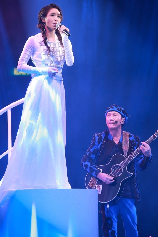 官恩娜獨遊蒙古教2招「自救」 拜訪巫師被對方爆一事嚇到喊 