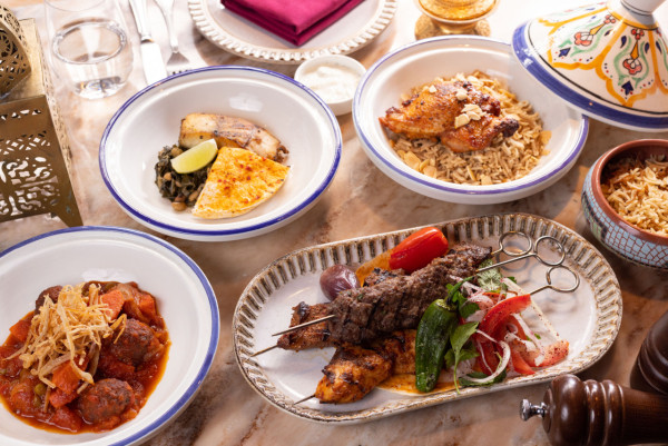 中環異國風黎巴嫩中東餐廳「Shahrazad Lebanese」推出全新午巿套餐及半自助早午餐   烤肉拼盤／雜錦烤肉串／烤春雞／牛奶布甸／任飲紅白酒／露台打卡位