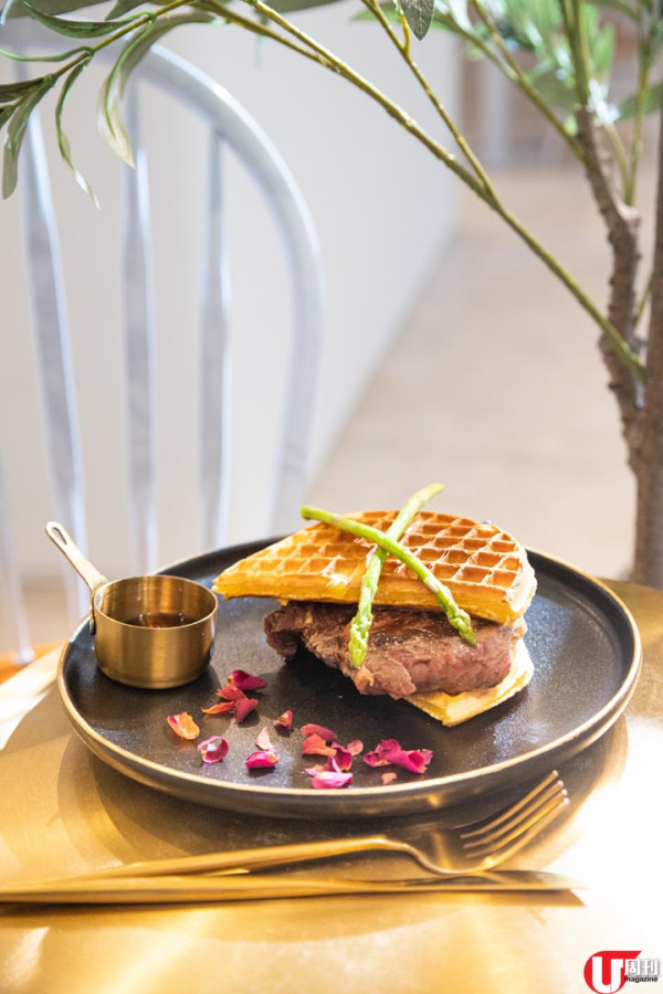 利東街旁純白上樓咖啡店 超有水準!店主手工製甜品麵包