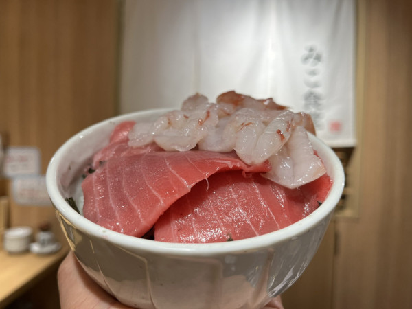 IT老闆為愛好開便宜海鮮丼店 價錢比築地平一半！坐落東京市中心 