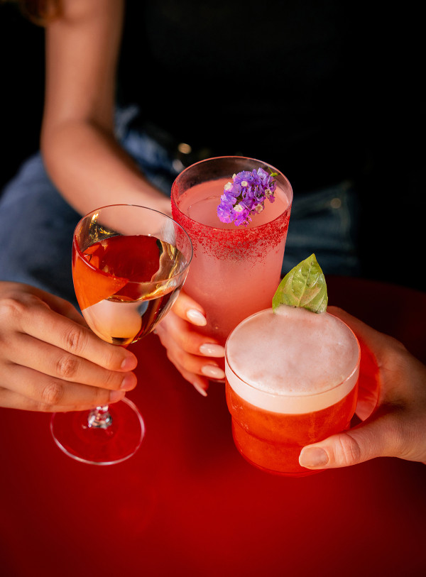 尖沙咀新開海景意大利餐廳酒吧「Vista Bar」   黑松露炸小牛排／氮氣Negroni雪糕／火紅雞尾酒