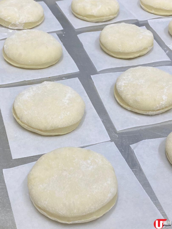 最紅冬甩店 Pinky Bakery Pop Up 店起家 / 優質鳥越麵粉 + 法國牛油製