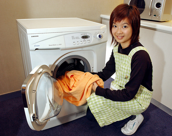 洗衫洗到一機紙屑？日本教授教你一招KO紙巾碎  附注意事項及保養洗衣機貼士