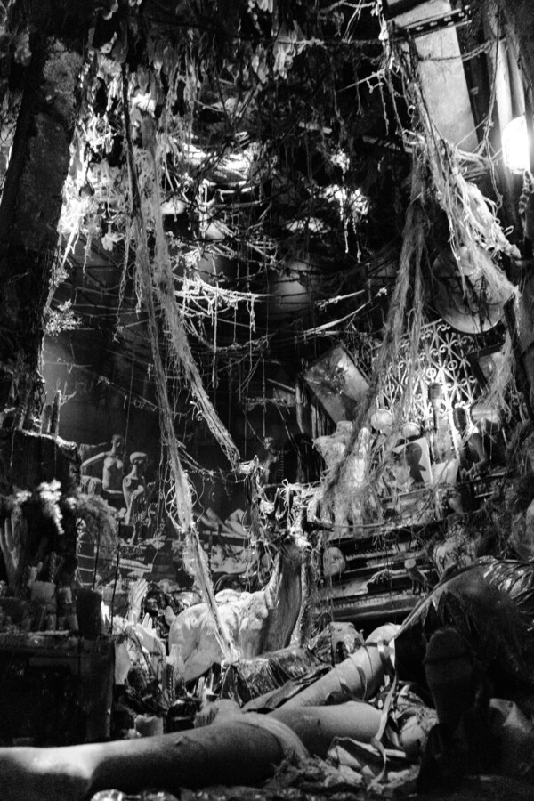 全面透視香港電影夢工場 《重慶森林》《智齒》等戲服/道具/場景首次曝光