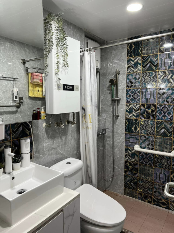 網民分享：用一日時間將浴室大改造 平凡浴室頓變高雅雲石風格！ 極速改造原來係用XＸ！