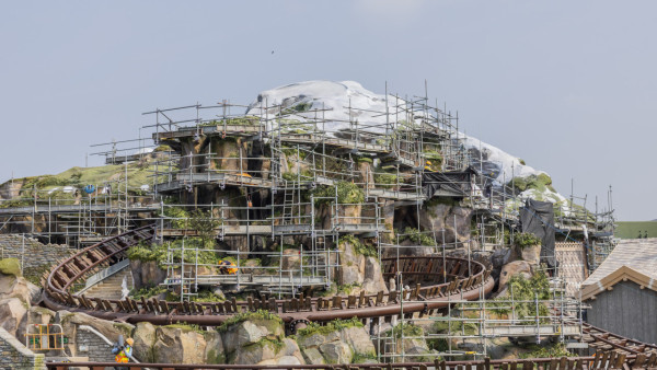 香港迪士尼樂園｜迪士尼正式宣佈Frozen園區11月開幕 樂園亦將由6月中起開放每周6至7日！ 