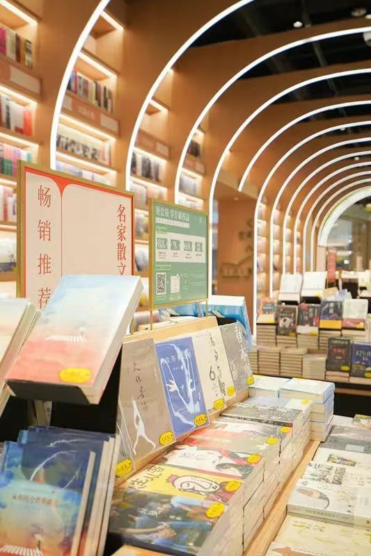 覔書店（光明藍鯨世界店）（圖片來源：微信商戶官方上傳圖片）