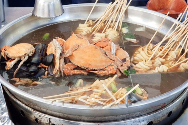 韓國人妻大爆可怕真相！街頭小食呢樣嘢原來會重用 網民嚇親：以後唔敢食 