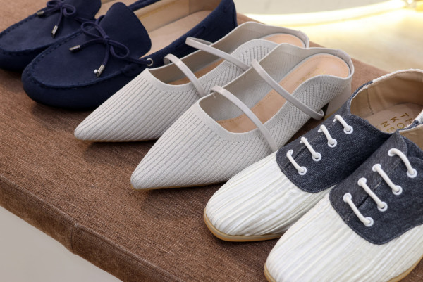 潮濕天氣保養鞋履6招 穿2日休息擺3日？塞報紙免發霉！