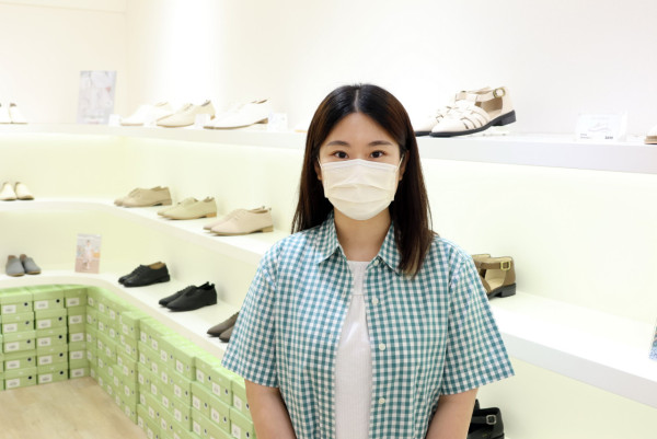 潮濕天氣保養鞋履6招 穿2日休息擺3日？塞報紙免發霉！