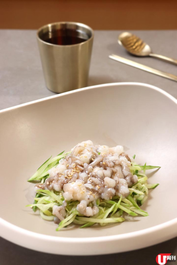 韓印紅 6,000 呎餐廳 震撼巨型海鮮鍋 / 活八爪魚