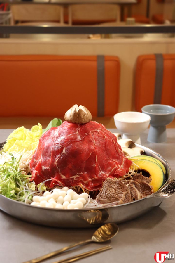 韓印紅 6,000 呎餐廳 震撼巨型海鮮鍋 / 活八爪魚