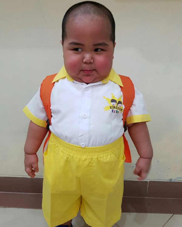 Stickers印尼肥仔Tatan11歲近照曝光!棄標誌性光頭!網民:認唔出!