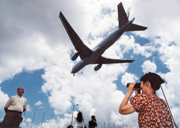 攝影聯展紀念啟德機場告別25年 震撼低飛畫面回顧光輝歲月