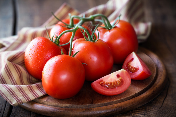 富含天然抗氧化物 多酚的低糖食物：番茄