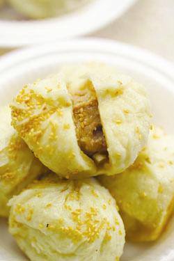 圖片來源﹕Facebook@鍾記原上海生煎包 台北夜市2025|5間台北夜市推薦美食名單 士林/寧夏/饒河街/華西街/臨光街夜市